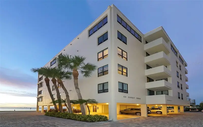 101 Sunset Dr #301, FL