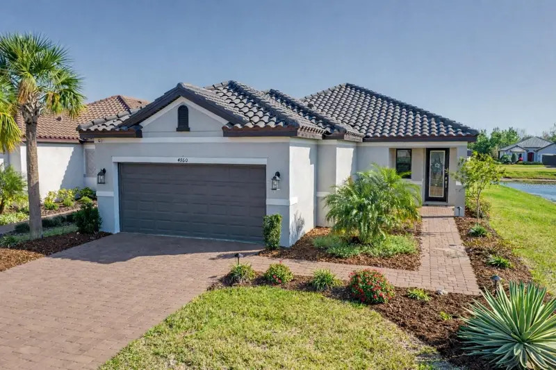 4760 Crestpoint Way, FL