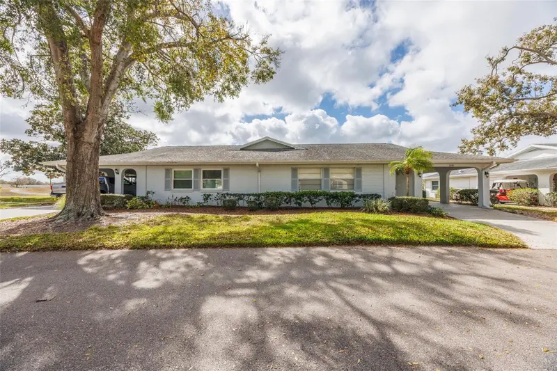2020 Hullhouse Dr, FL