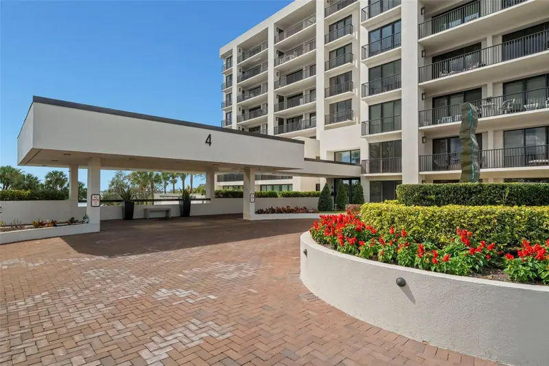 4 Belleview Blvd #108, FL