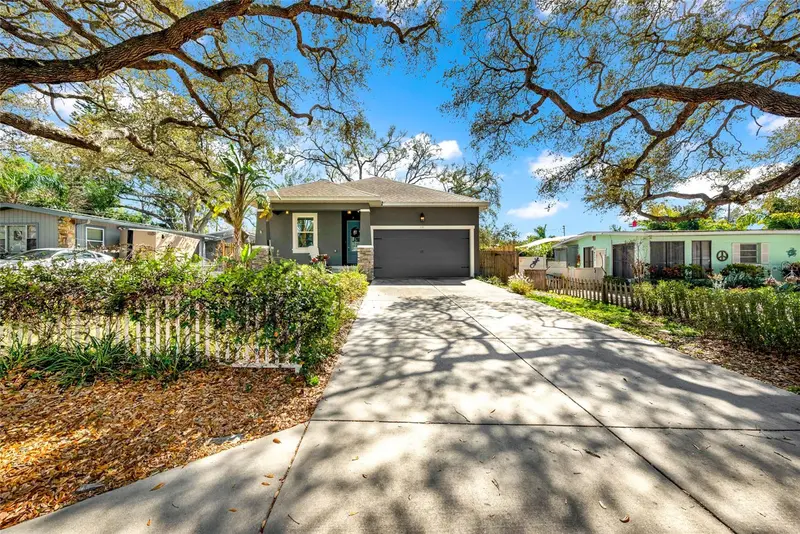 131 Pennsylvania Ave, FL