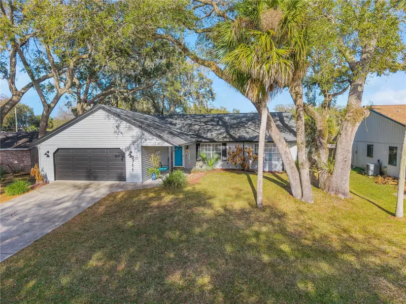 2711 Pine Tree Dr, FL