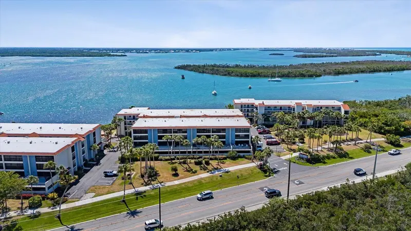 1701 Beach Rd #312, FL