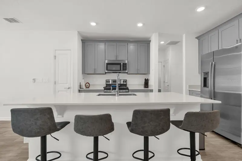 555 Jett Ln, FL