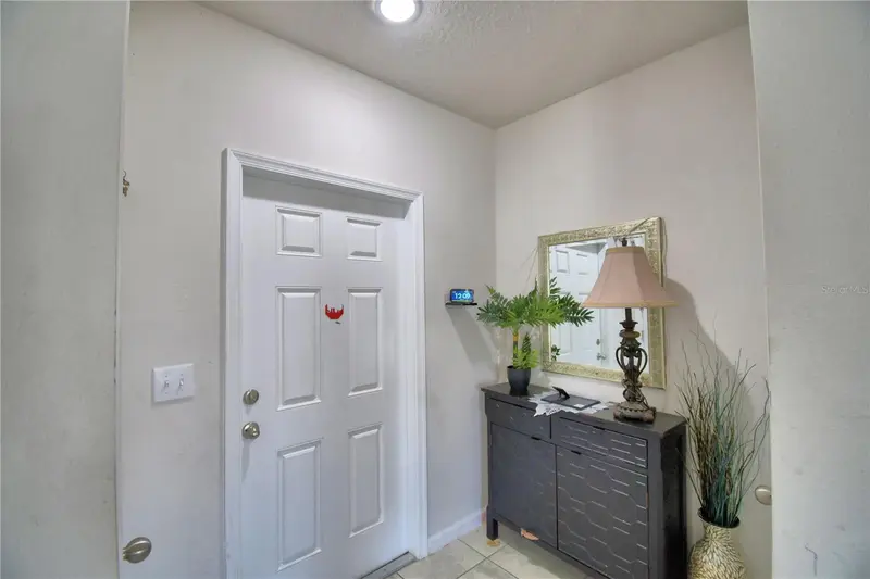 1533 Majestic Ln, FL