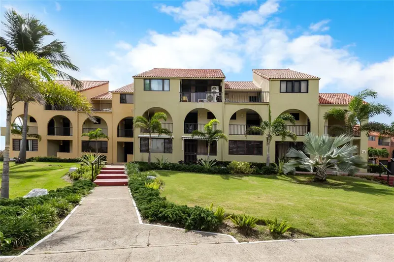 227 Beach Village #227, PR