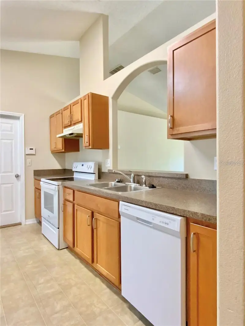 48 Karas Trl, FL