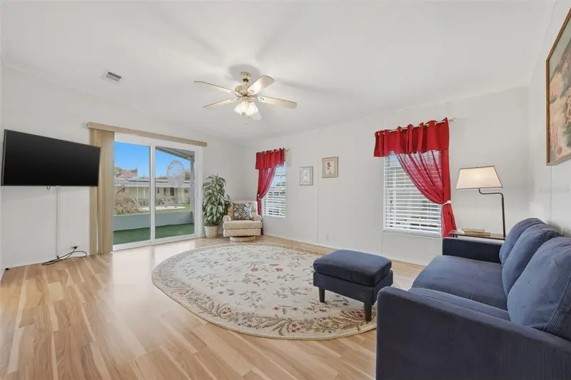 266 Douglas Park Ave, FL
