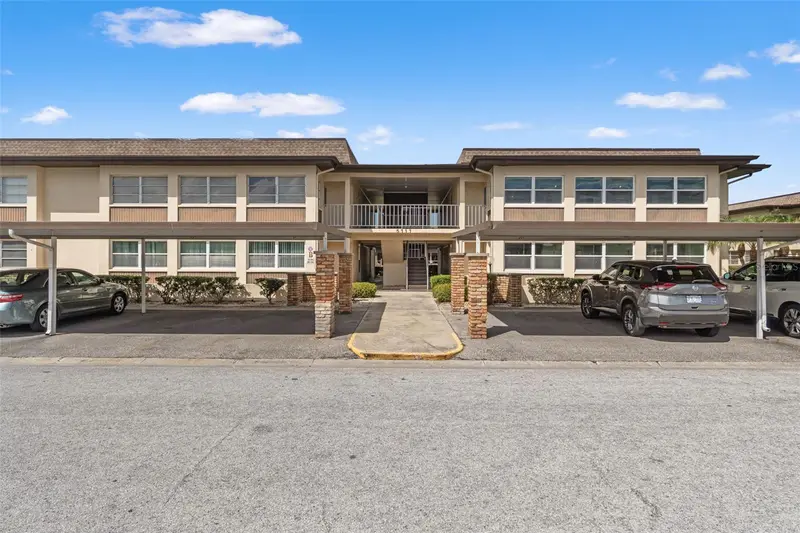 5111 Amulet Dr #202, FL