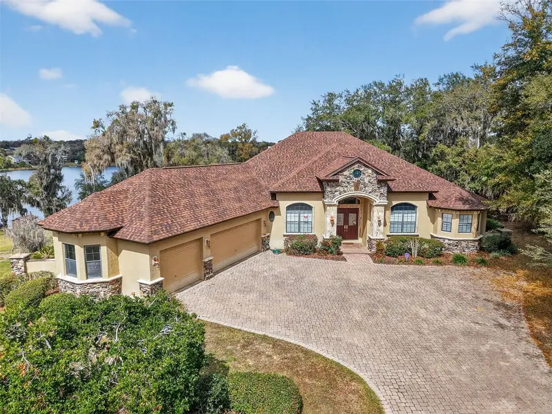 2007 Country Club Dr, FL