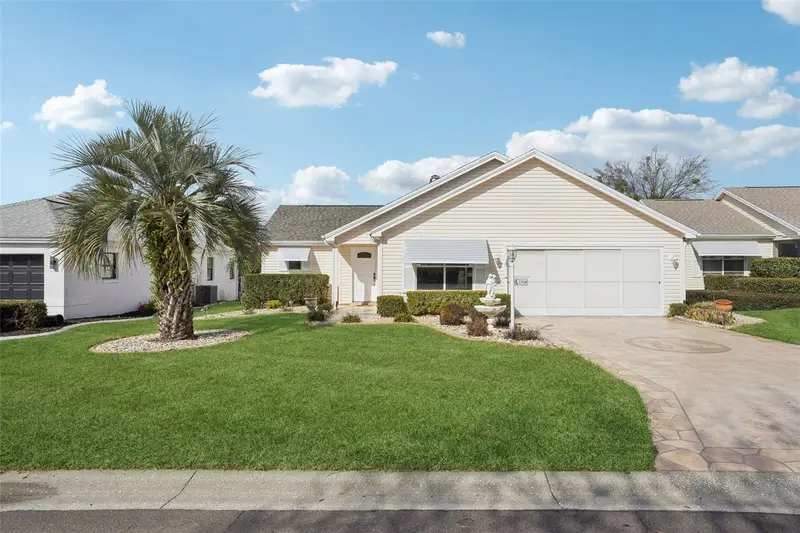 1204 Barcelona Dr, FL