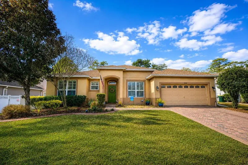 1528 Blue Grass Blvd, FL