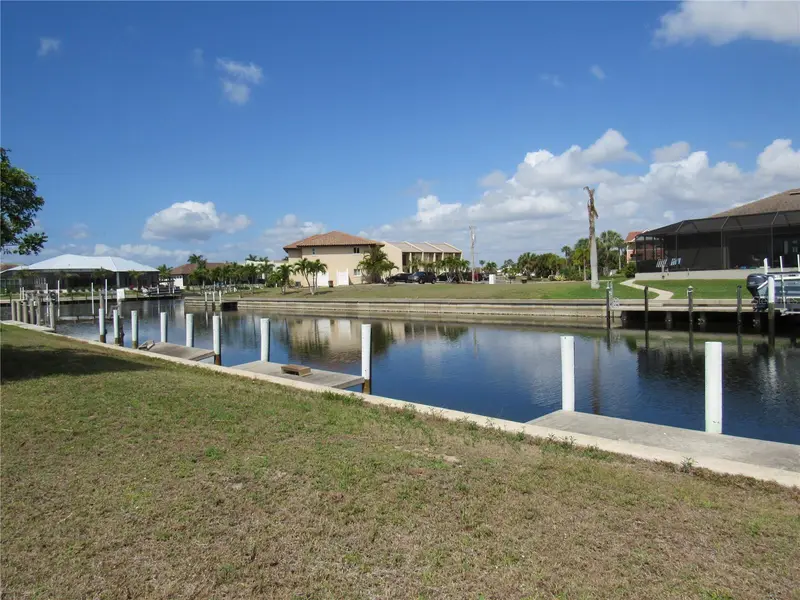 2818 & 2824 Magdalina Dr, FL