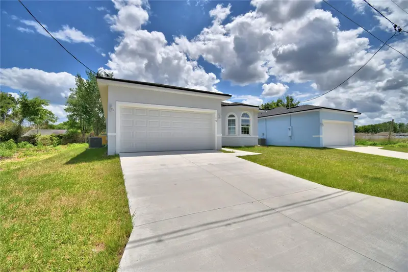 140 1st St, FL