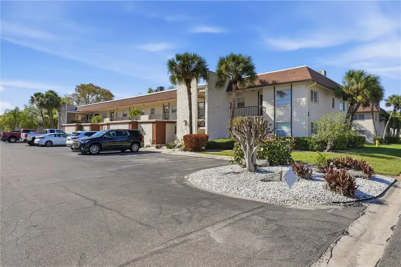 2750 E Bay Dr #14e, FL
