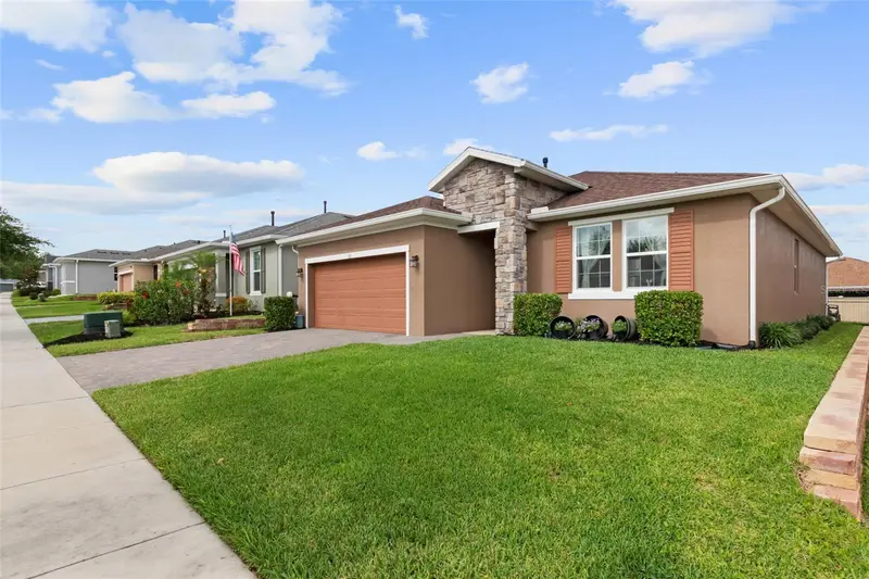 125 Silver Maple Rd, FL