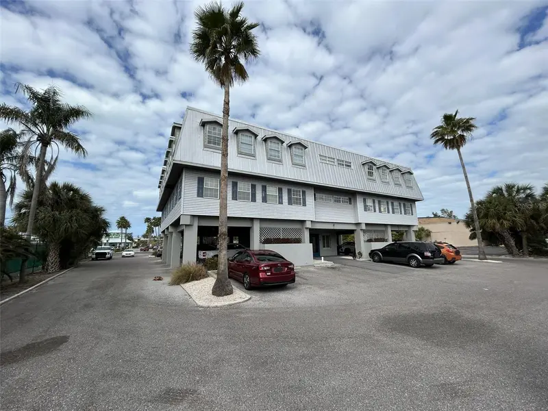 3909 E Bay Dr #115, FL