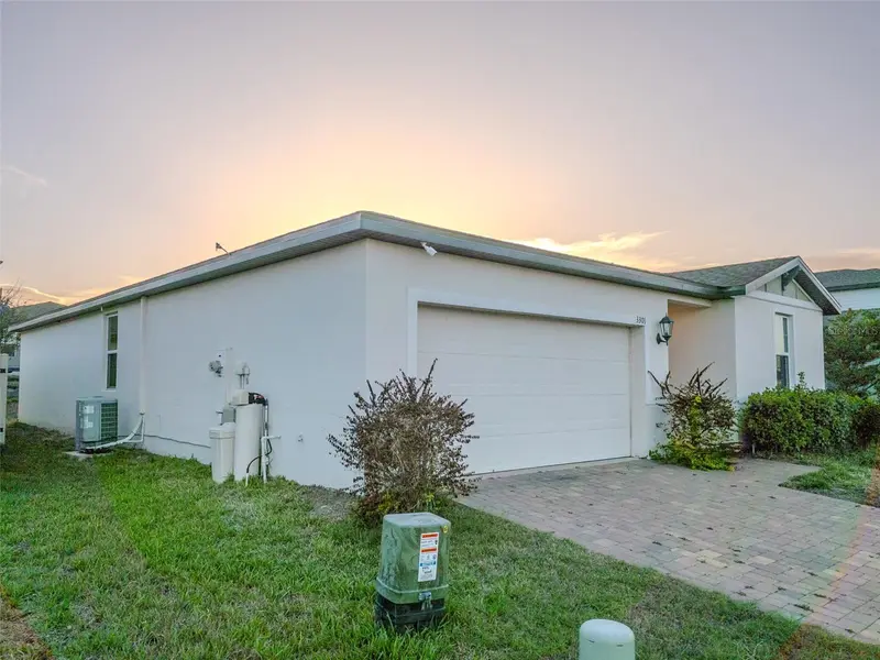3301 Weitzel Dr, FL