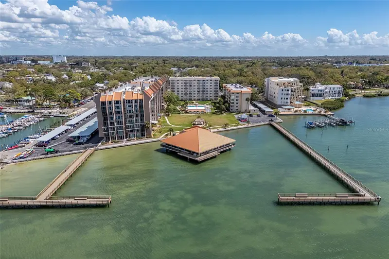 620 Edgewater Drs #103, FL