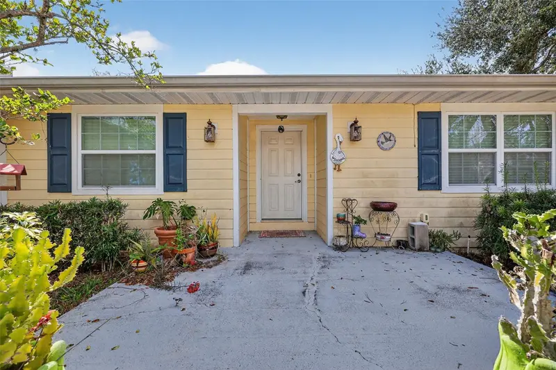 10262 Memorial Hwy, FL