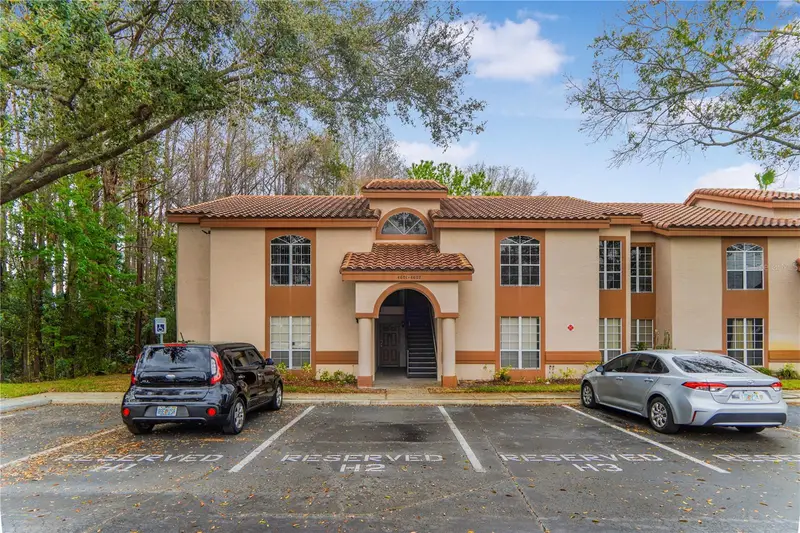 4605 Gate Pl #05, FL