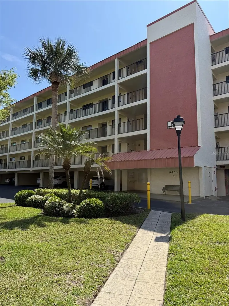 9433 Harbor Greens Way #504, FL