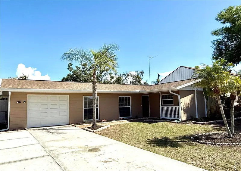 3715 Sharondale Dr, FL