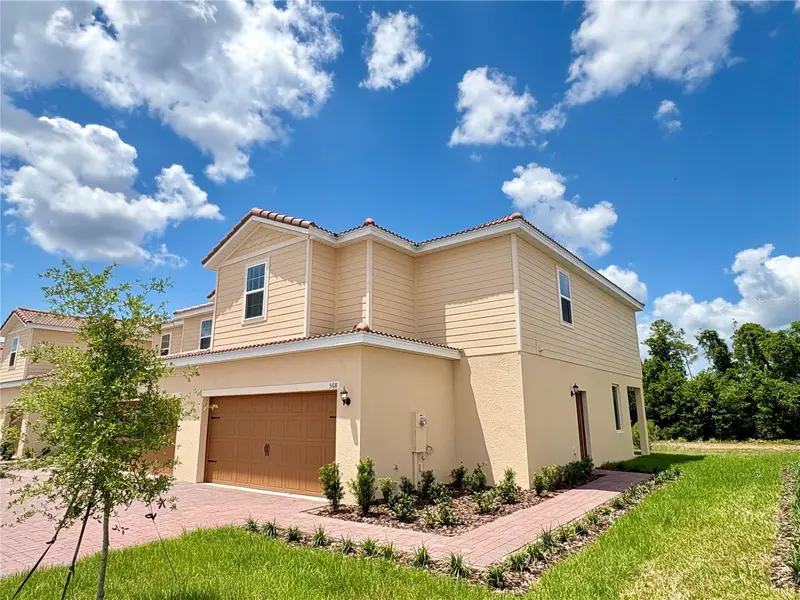 568 Bay Leaf Dr, FL
