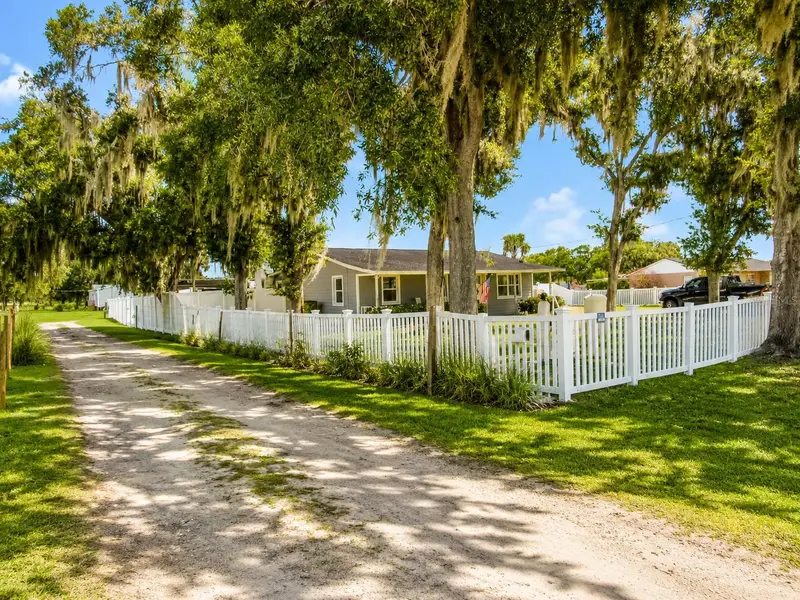 330 Moccasin Hollow Rd, FL
