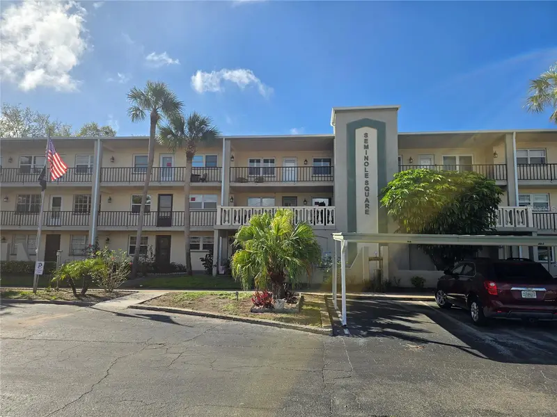 11700 Park Blvd #105, FL