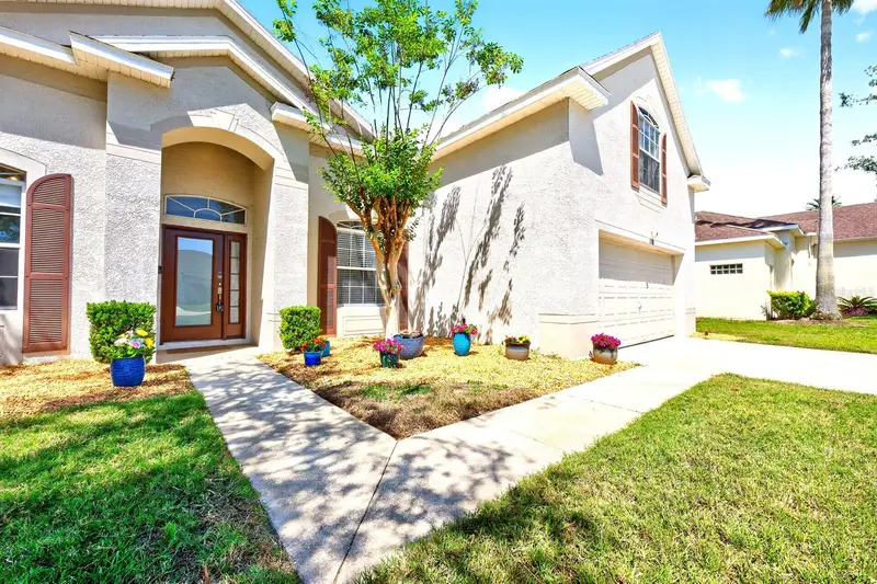 129 Ballyshannon Dr, FL