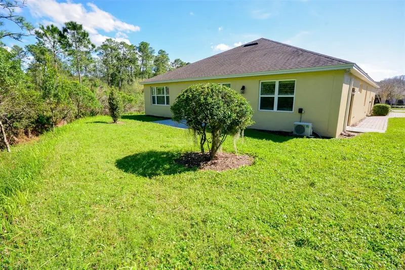 215 Avenham Dr, FL