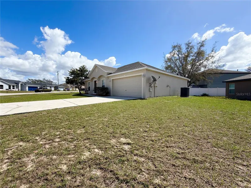 1914 Manatee Ct, FL