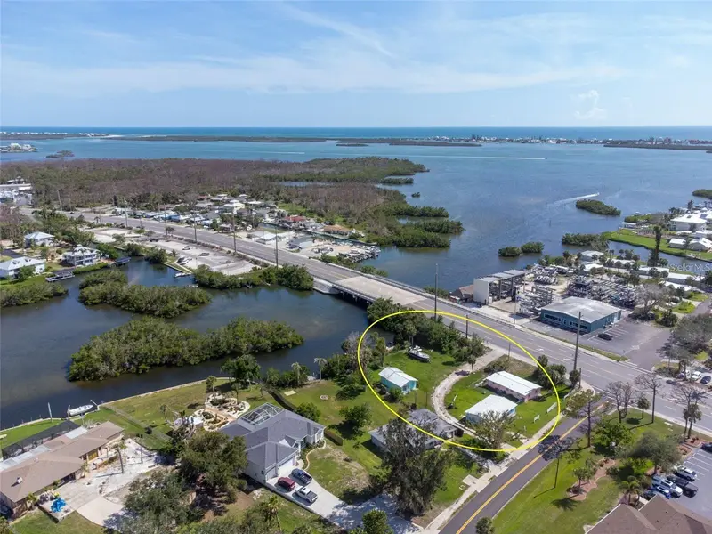 1695 Manor Rd, FL