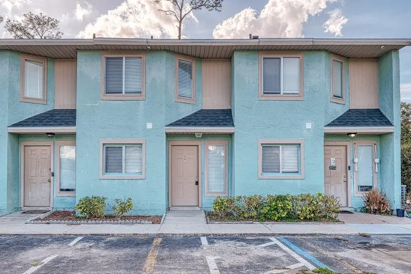 283 Gardner Ln #D, FL