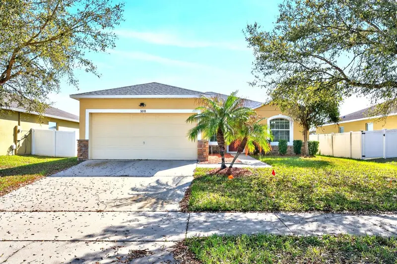 3210 Queen Alexandria Dr, FL