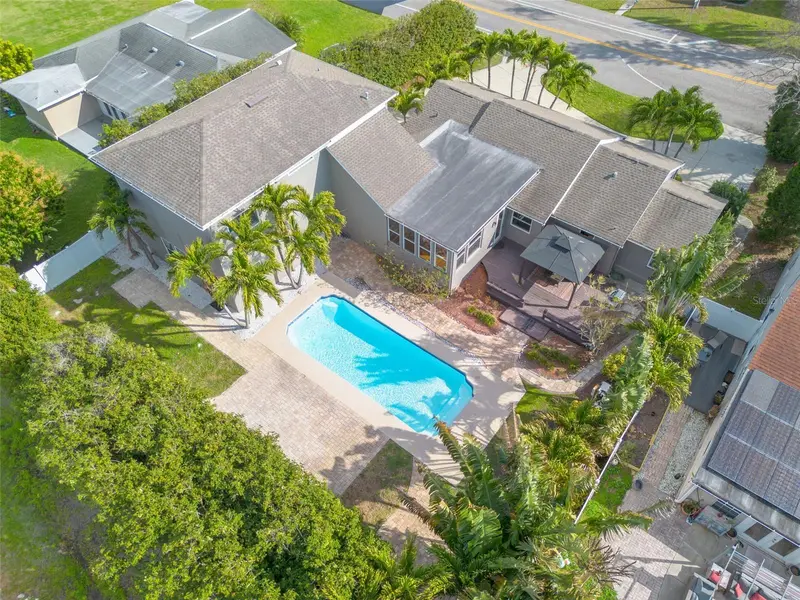 333 30th Ave N, FL
