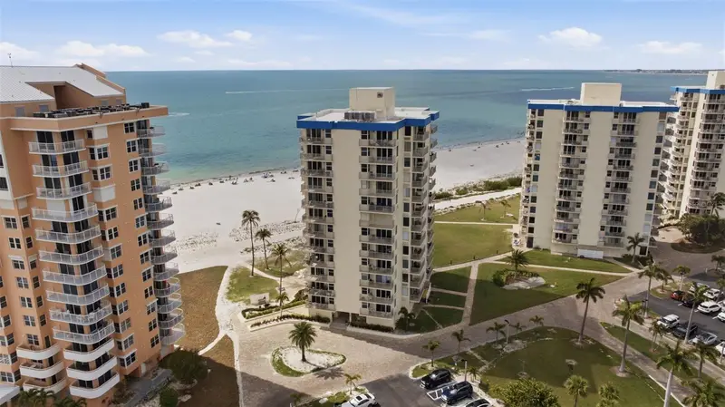 7360 Estero Blvd #405, FL