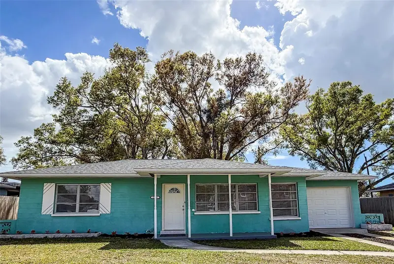 5236 32nd Ter N, FL