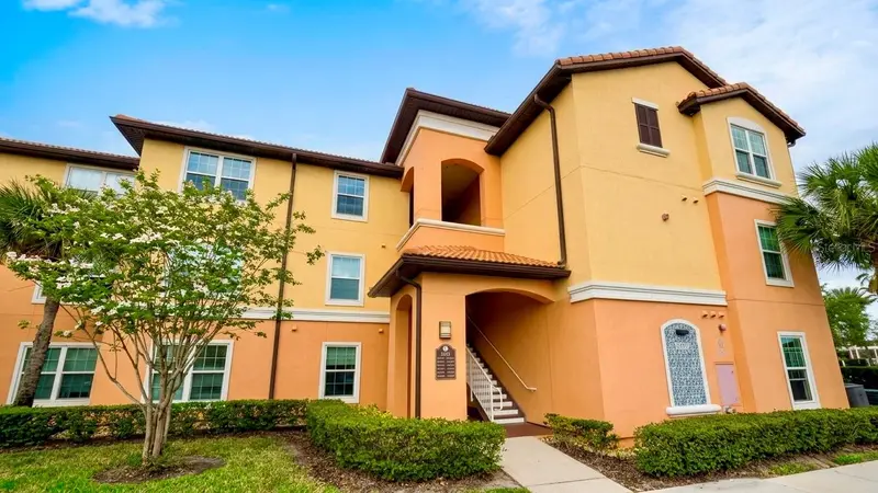 5483 Vineland Rd #10301, FL