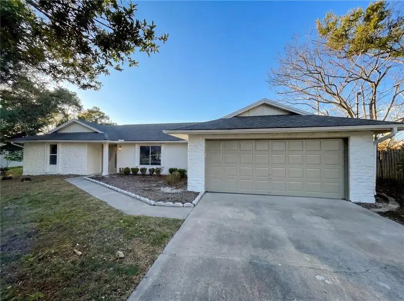 1562 Amy Cir, FL