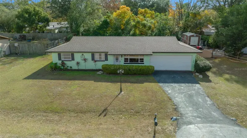 2004 Ne 52nd St, FL