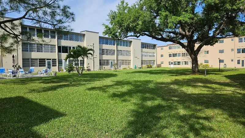 4600 98th Way N #210, FL
