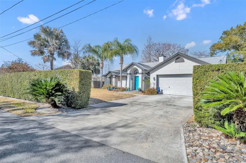 703 Meredith St, FL