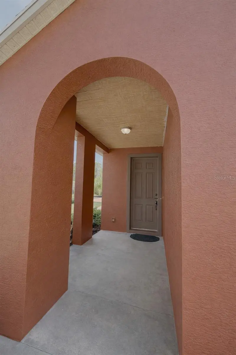 549 White Plains Ave Sw, FL