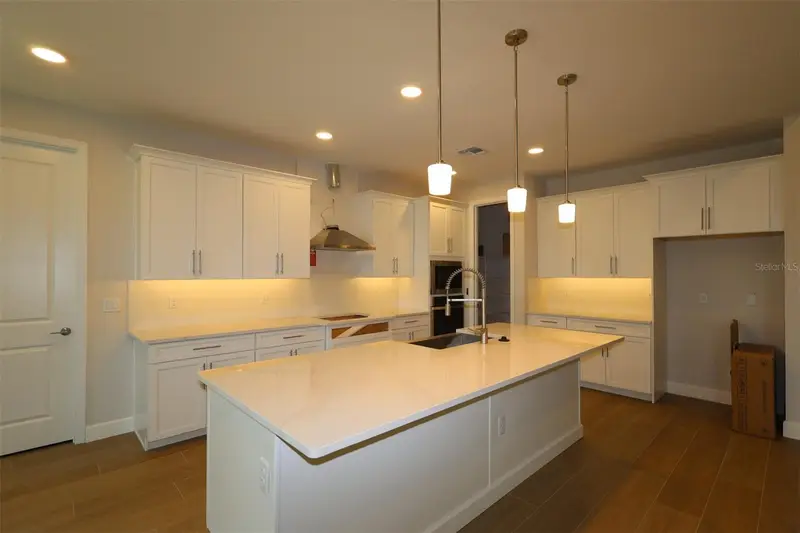 2501 Hawks Overlook, FL