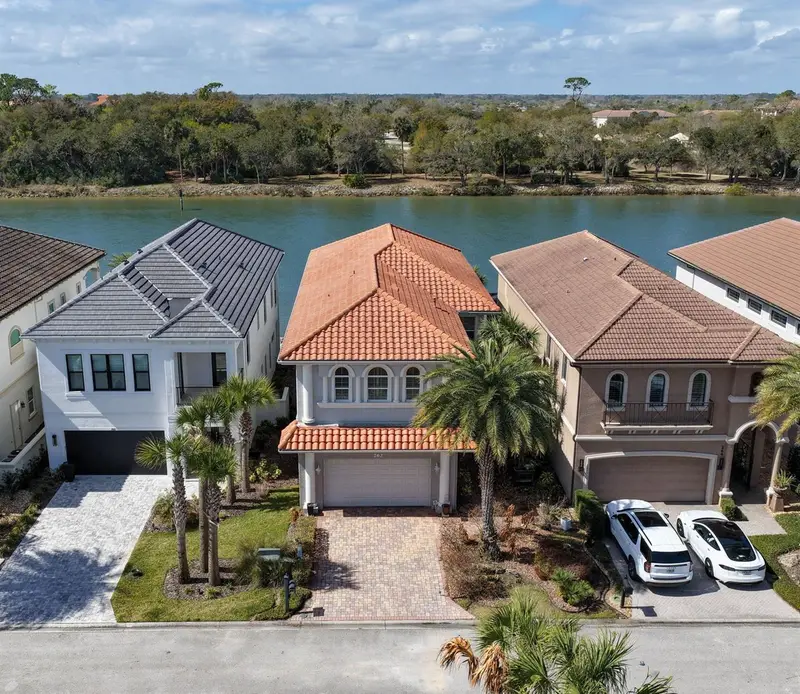 262 Yacht Harbor Dr, FL