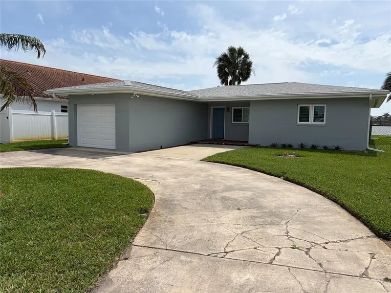 17045 Dolphin Dr, FL