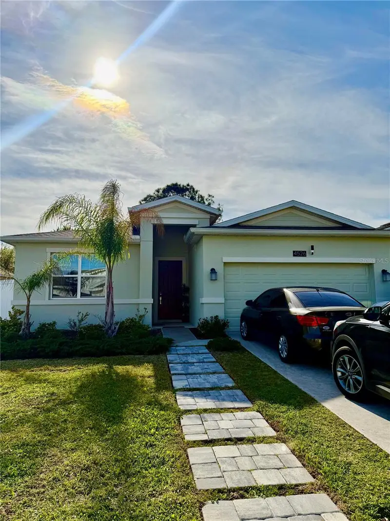 4526 Tahoe Cir, FL