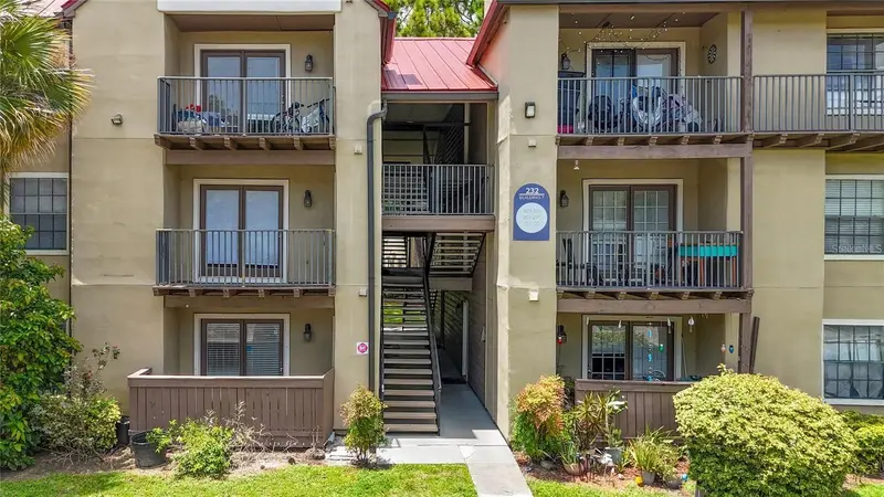 232 Afton Sq #108, FL